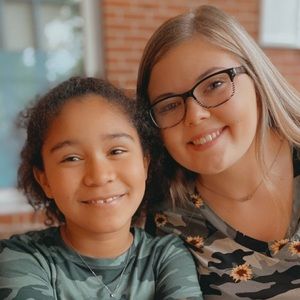 Meet your Posher, Abby